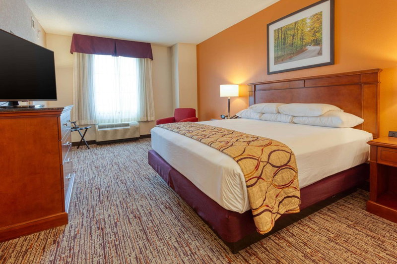 Drury Inn & Suites Indianapolis Northeast, Castleton, United States
