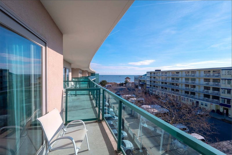 Atlantic Sands Hotel & Conference Center, Rehoboth Beach, United States