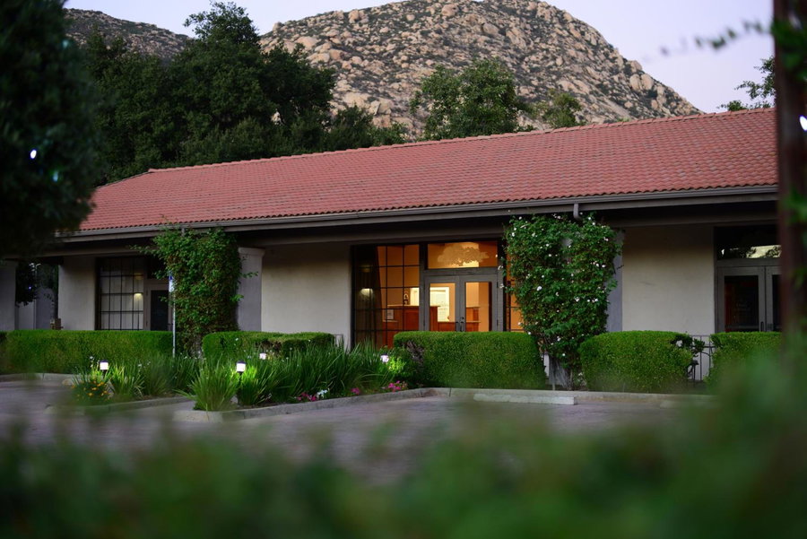 Riviera Oaks Resort by Coolvacay, Ramona, United States
