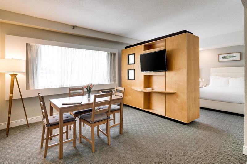 Crest Hotel Suites, Miami Beach, United States
