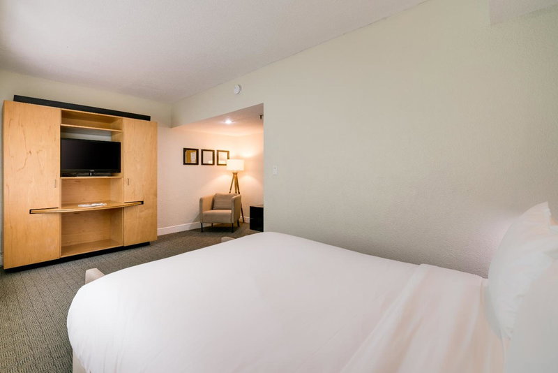 Crest Hotel Suites, Miami Beach, United States