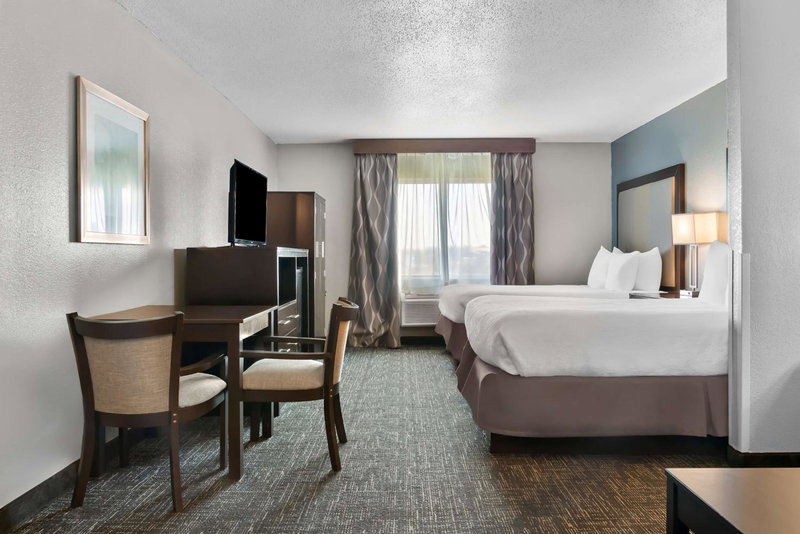 Best Western Plus Flint Airport Inn & Suites, Flint, United States
