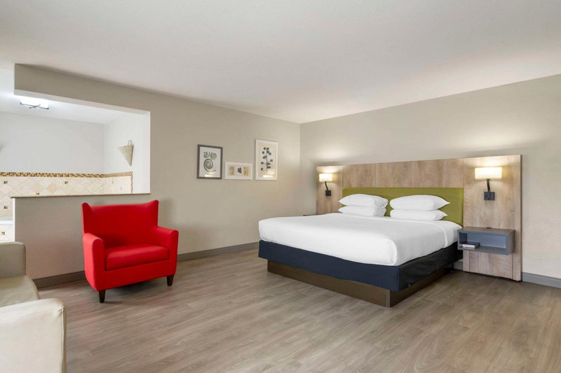 Country Inn & Suites by Radisson, Tampa Airport North, FL, Tampa, United States