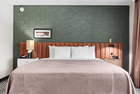 Royal Palace Westwood Hotel, Los Angeles, Соединённые Штаты