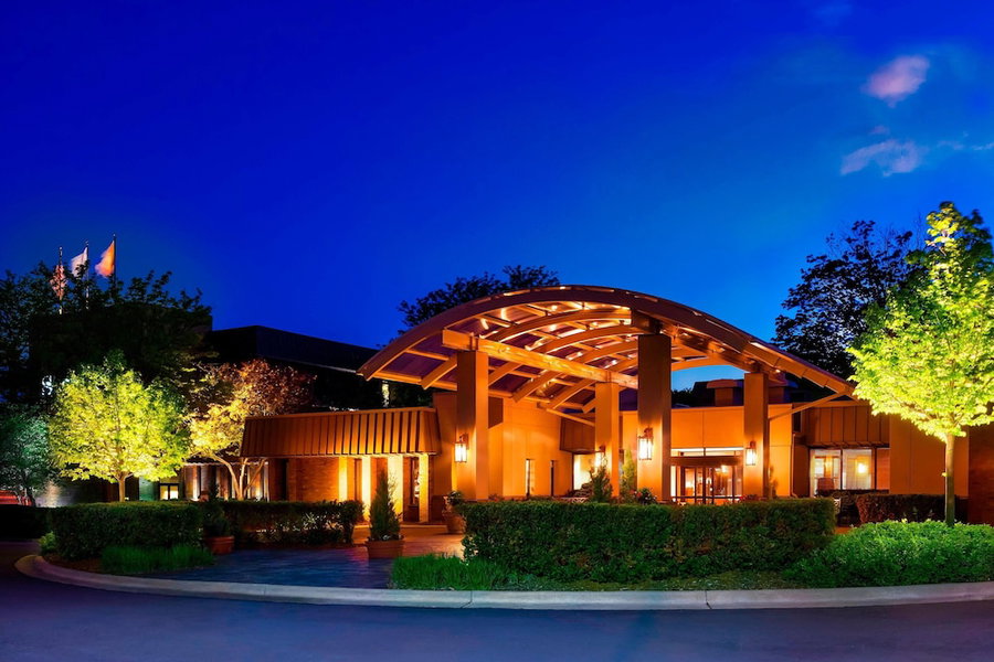 Sheraton Milwaukee Brookfield Hotel, Brookfield, United States