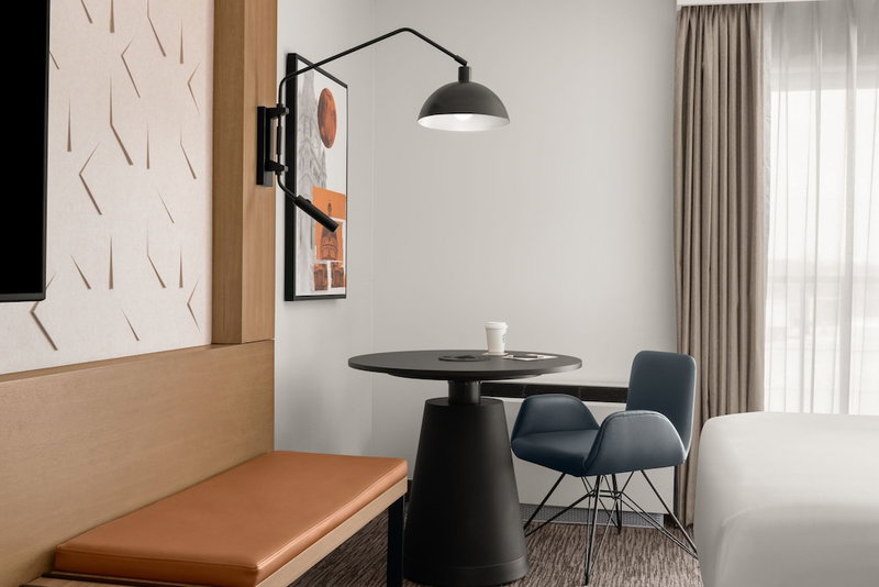 Sheraton Milwaukee Brookfield Hotel, Brookfield, United States
