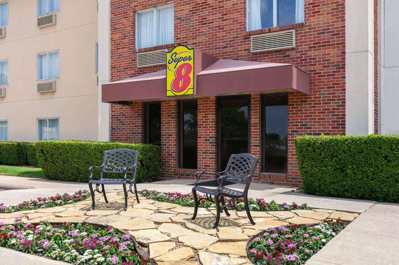 Super 8 by Wyndham Grapevine/DFW Airport Northwest, Grapevine, Соединённые Штаты
