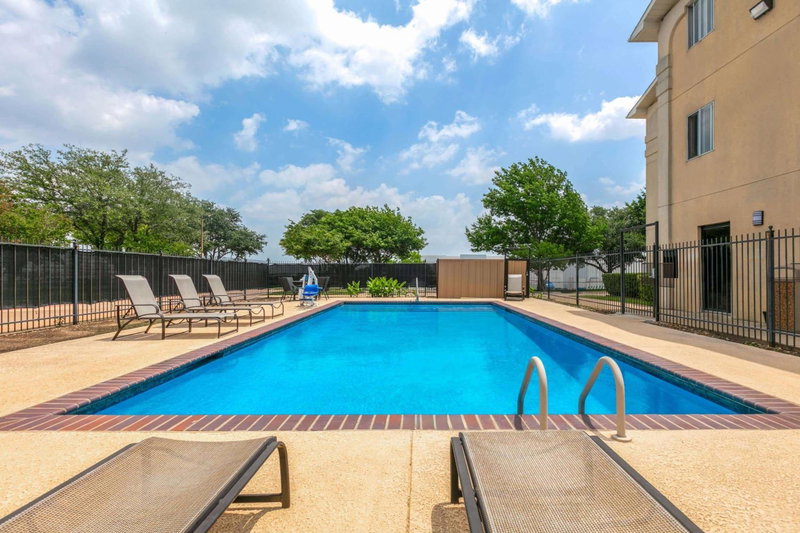 Super 8 by Wyndham Grapevine/DFW Airport Northwest, Grapevine, Соединённые Штаты