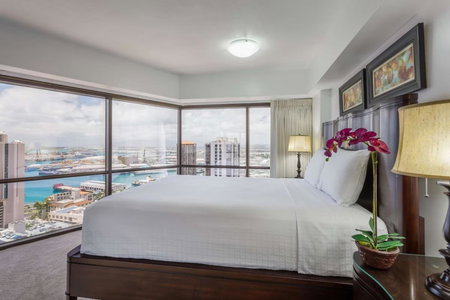 Aston at the Executive Centre Hotel, Honolulu, United States
