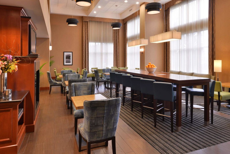 Hampton Inn & Suites Tacoma, Tacoma, United States