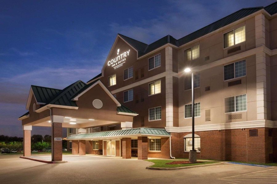 Country Inn & Suites by Radisson, DFW Airport South, TX, Irving, United States