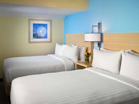 Sonesta Simply Suites Cleveland Airport, Middleburg Heights, United States