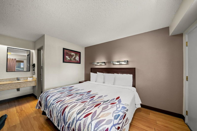 Red Roof Inn Dallas - DFW Airport North, Irving, United States