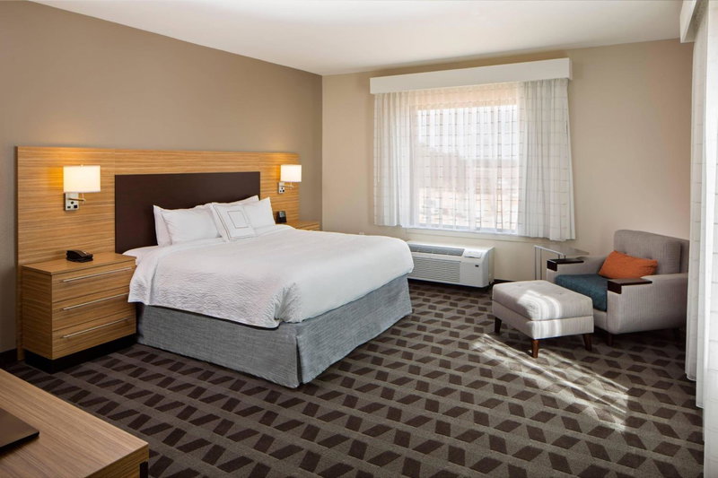 TownePlace Suites by Marriott Foley at OWA, Foley, United States