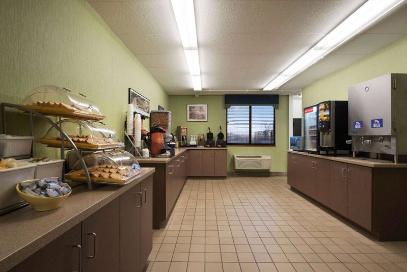 Days Hotel by Wyndham University Ave SE, Minneapolis, United States