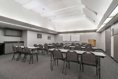 Days Hotel by Wyndham University Ave SE, Minneapolis, United States