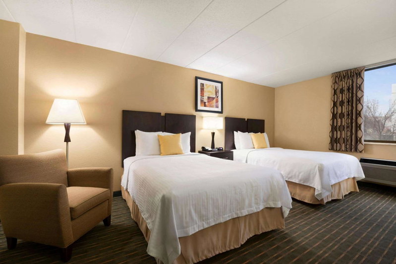 Days Hotel by Wyndham University Ave SE, Minneapolis, United States