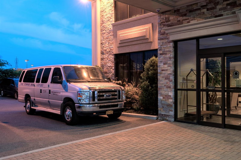 Five Towns Inn - JFK Airport, Lawrence, Vereinigte Staaten