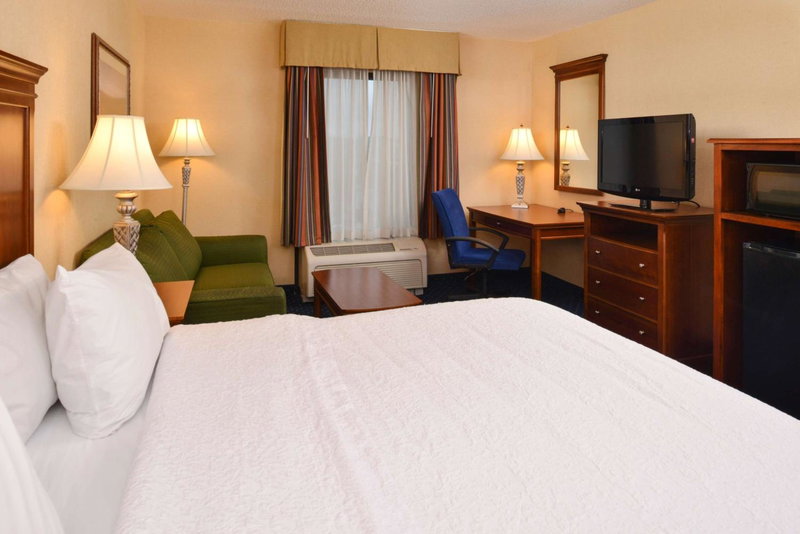 Hampton Inn and Suites Fredericksburg South, Fredericksburg, United States
