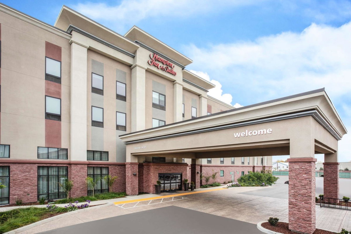 Hotel · Hampton Inn & Suites Watsonville, Watsonville