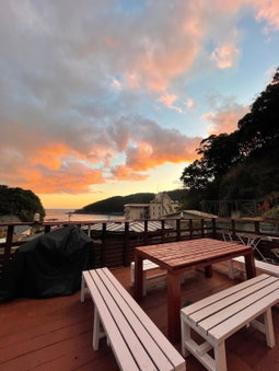Guesthouse All you need - All rooms have an ocean view!, Shimoda, Japan