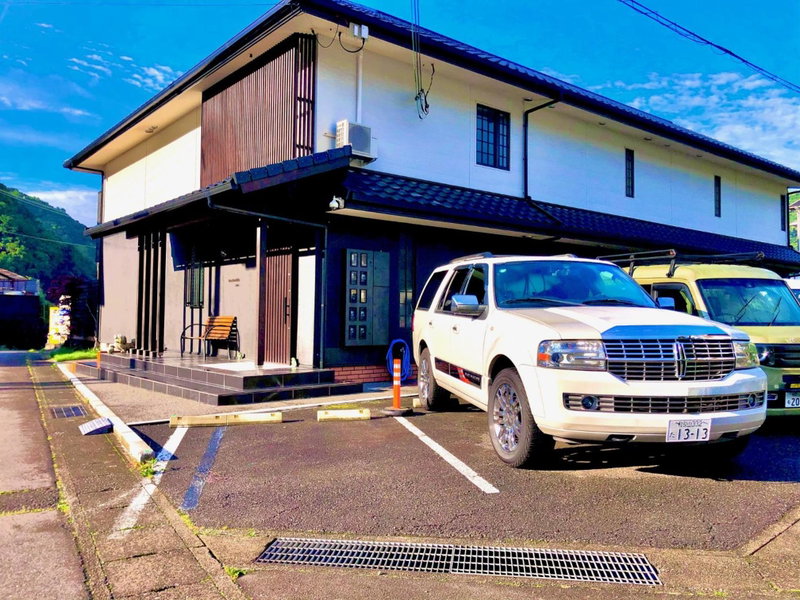 Ricco Mond Hills Apartment Houseアパートタイプの宿は宿泊者と接しない 安全な宿, Nachikatsuura, Japan
