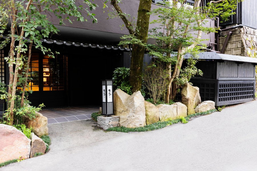 Yusai Bekkan, Minamioguni, Japan