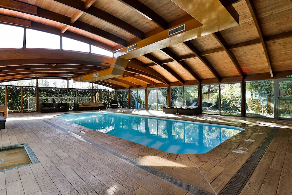 Hotel Plage Saint Jean, France