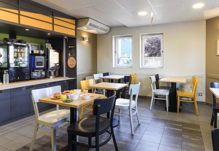 B&B HOTEL DIJON Les Portes du Sud (Acti-Sud), Marsannay-la-Cote, France