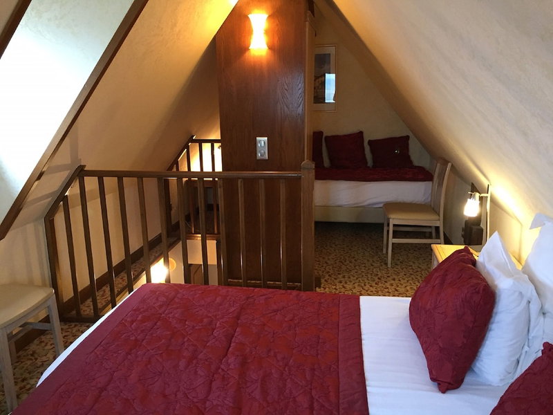 Hôtel la Croix Blanche, Le Mont-Saint-Michel, France