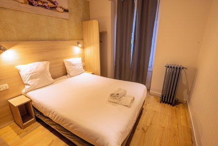 Hôtel Aix Europe, Paris, France