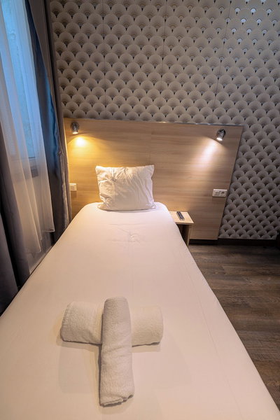 Hôtel Aix Europe, Paris, France