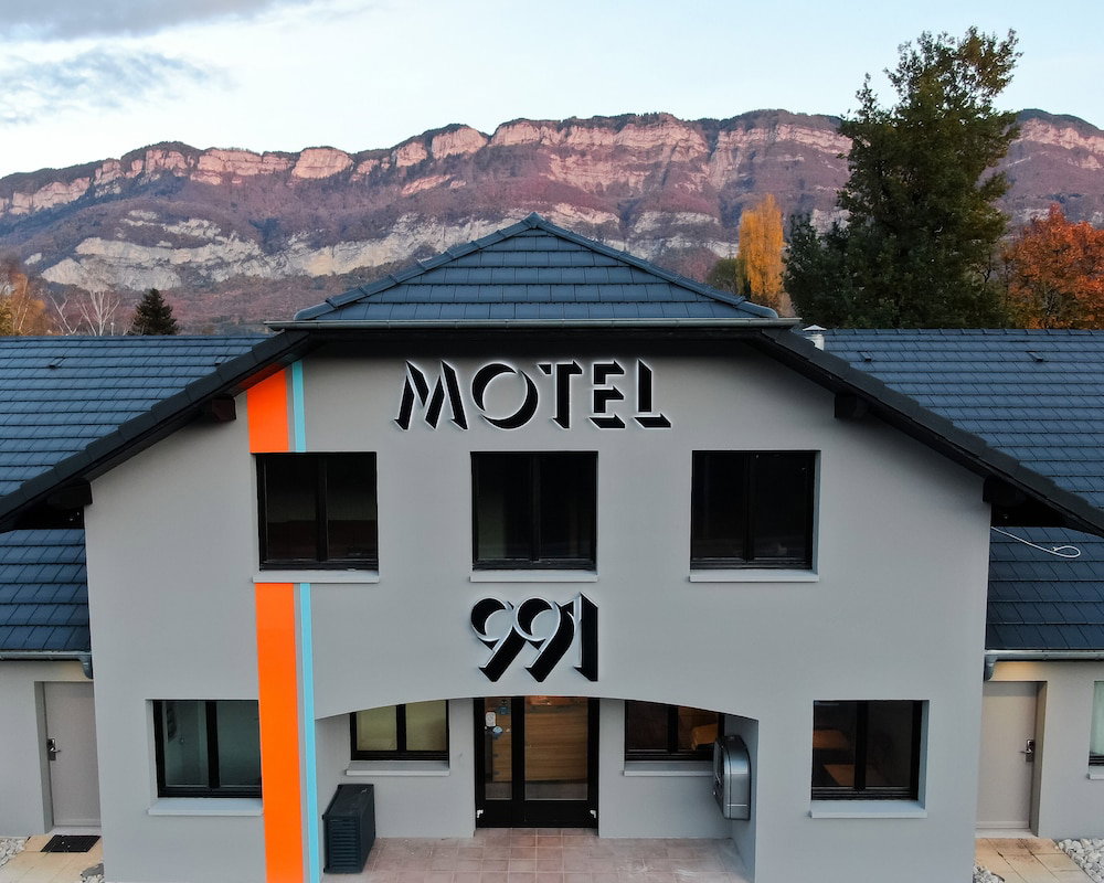 Hotel · Motel 991, Viviers-du-Lac