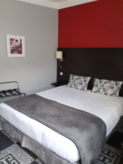 Logis Hotel - Le Charleston, Le Mans, France