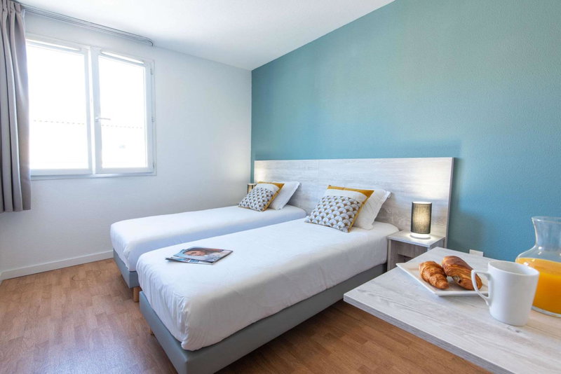 Comfort Aparthotel Aix Le Tholonet, Aix-en-Provence, France
