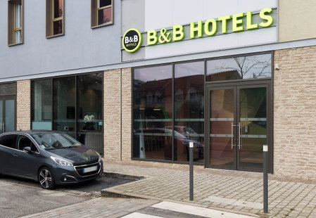 B&B HOTEL Versailles Rocquencourt, Le Chesnay, France
