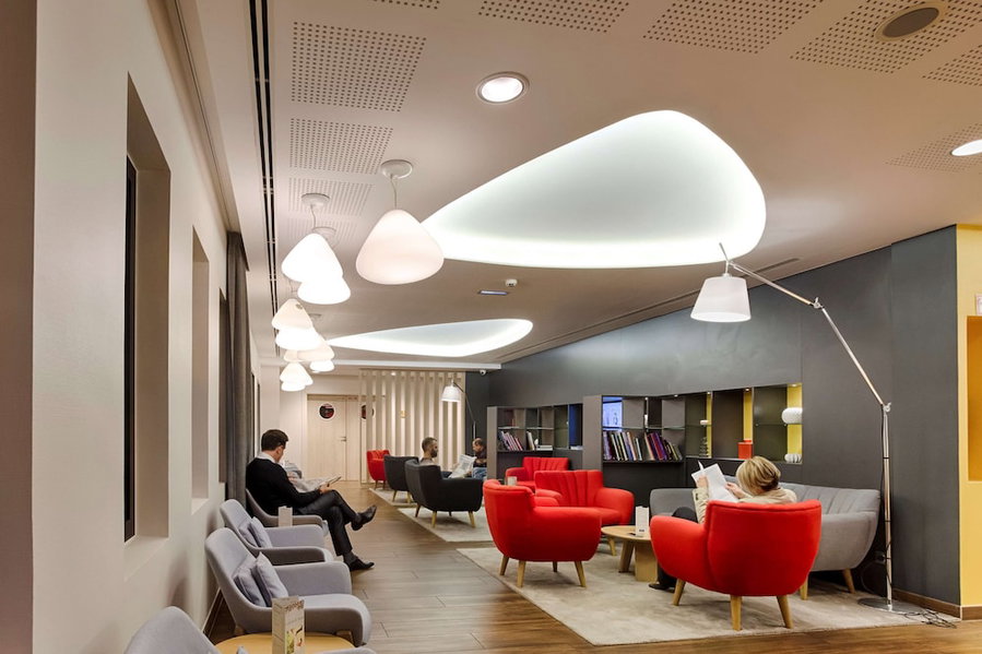 Kyriad Prestige Pau - Zenith - Palais Des Sports, Pau, France