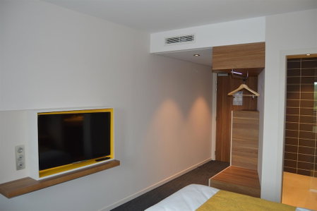 Kyriad Prestige Pau - Zenith - Palais Des Sports, Pau, France