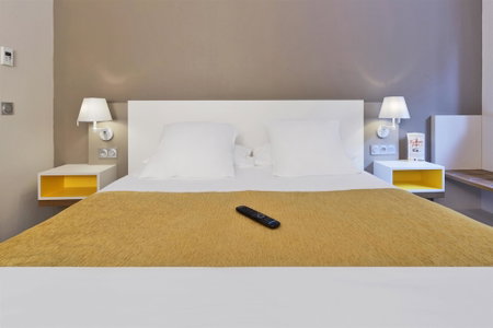 Kyriad Prestige Pau - Zenith - Palais Des Sports, Pau, France
