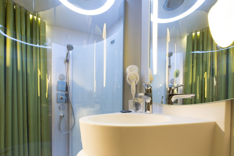 Nomad Hotel Roissy CDG, Le Mesnil-Amelot, France
