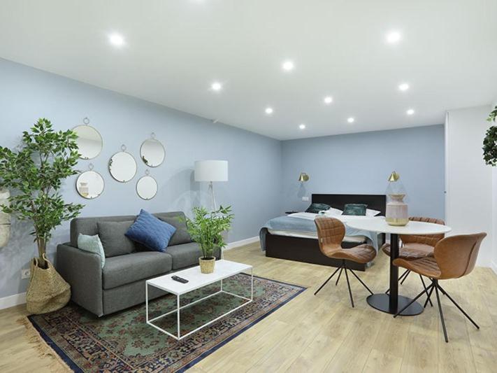 Hotel · Rent a Room - Residence Caire, Montorgueil, Paris