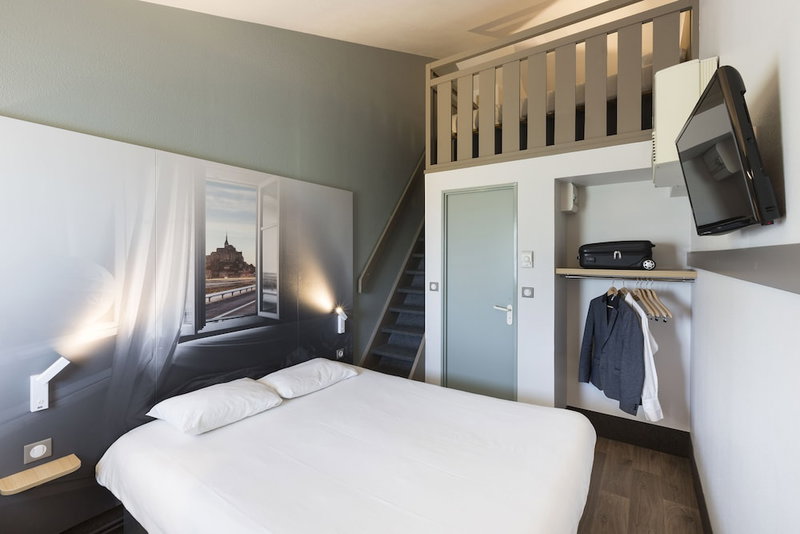 B&B HOTEL Avranches Baie du Mont Saint-Michel, Le Val-Saint-Pere, France