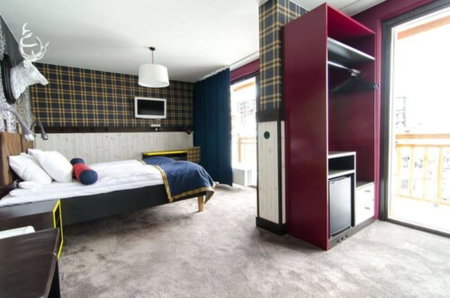 Langley Hotel Tango, Les Belleville, France