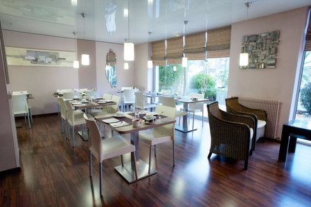 Brit Hotel Le Surcouf, Saint Malo, France