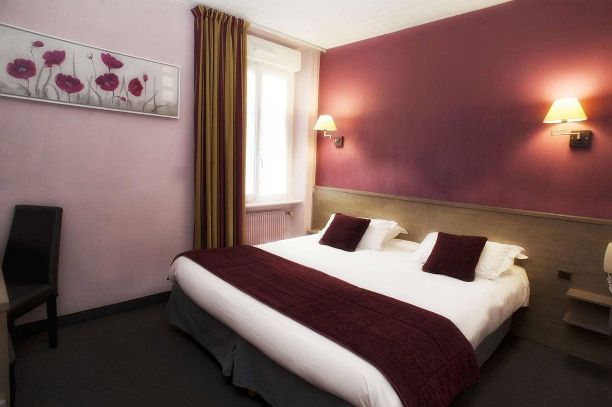 Brit Hotel Le Surcouf, France