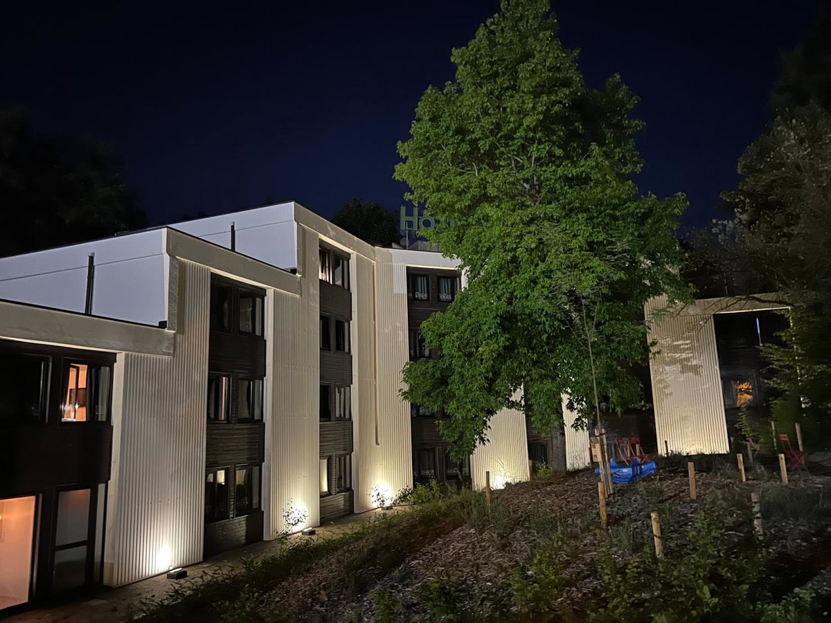 Hotel · Logis Hôtel Des Acacias Lille Neuville en Ferrain, Restaurant l'Acacias Gourmand, Neuville-en-Ferrain