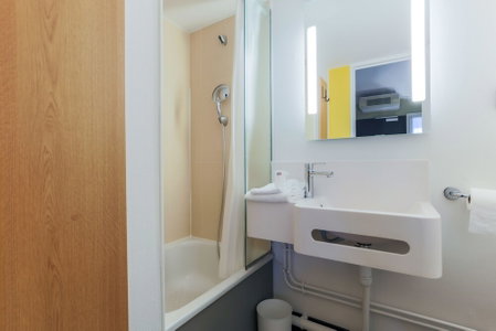 B&B HOTEL Metz Augny, Augny, France