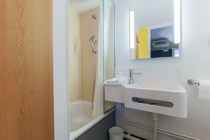 B&B HOTEL Metz Augny, Augny, France