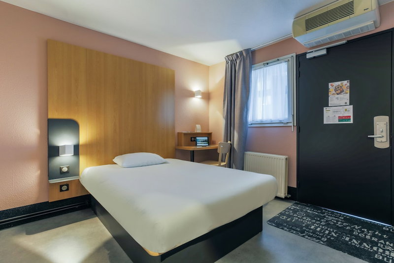 B&B HOTEL Metz Augny, Augny, France