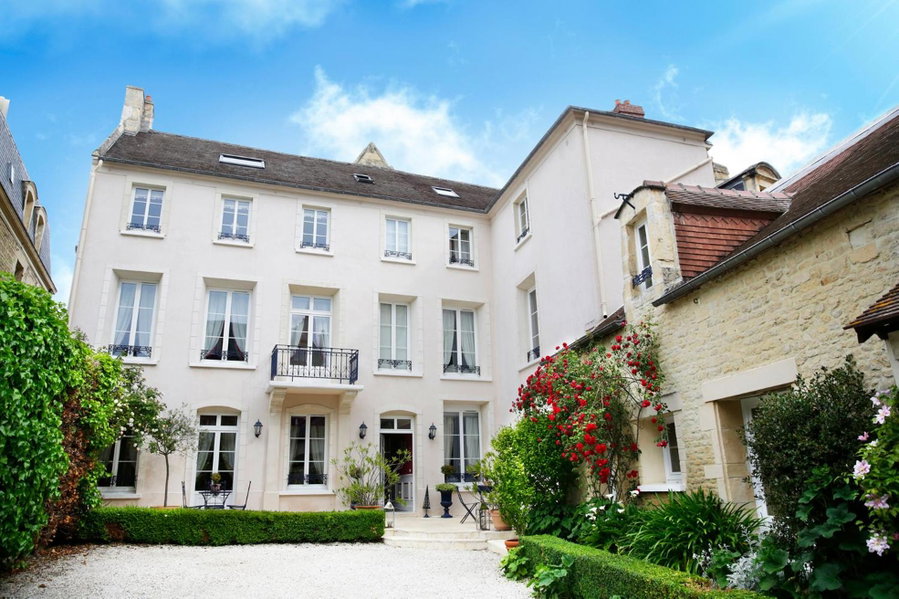 Clos Saint-Martin, Caen, France